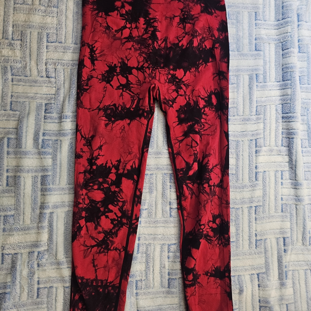 Stylish Red and Black Leggings